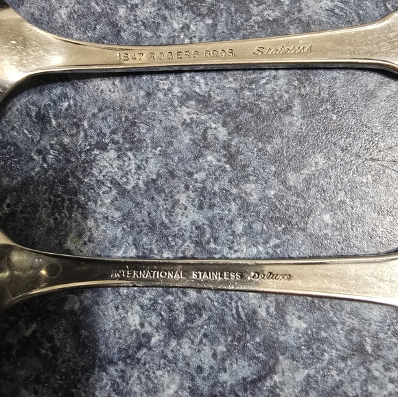 5 International Deluxe LIBERTY Stainless Place / Oval Soup Spoons 1847 Rogers - Picture 5 of 9